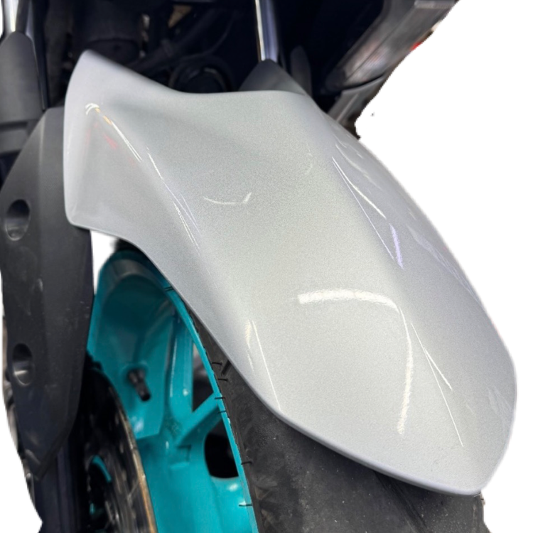 گلگیر جلو YAMAHA Aerox نقره ای ساخت اندونزی اصل کد 200000