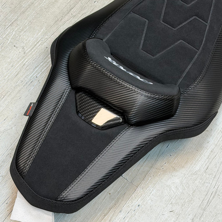زین اسپرت اسپشیال YAMAHA Aerox کد 202223
