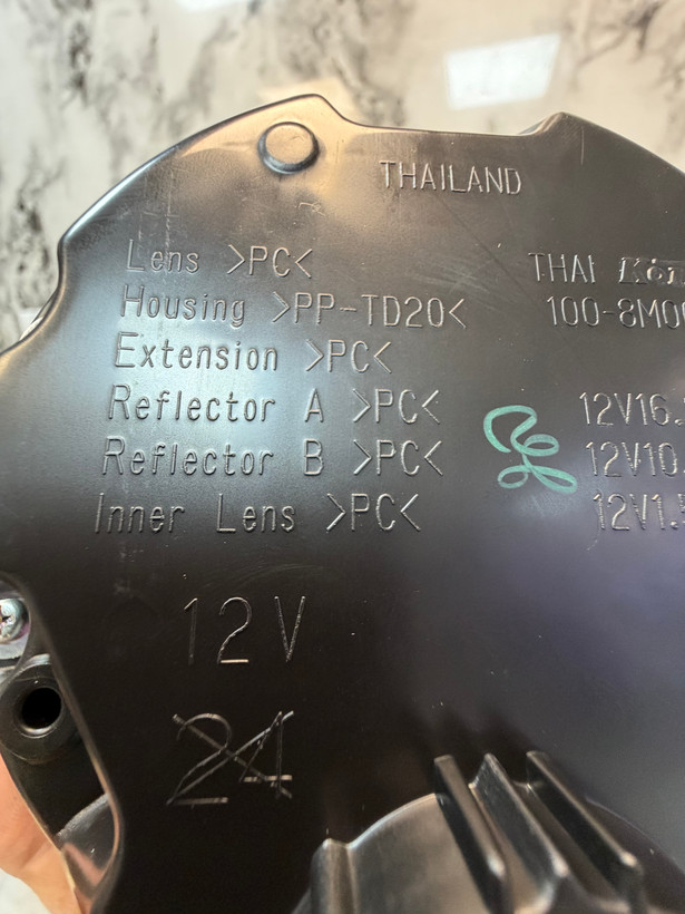 چراغ جلو YAMAHA Xsr 155 ساخت اندونزی اصل کد 202114