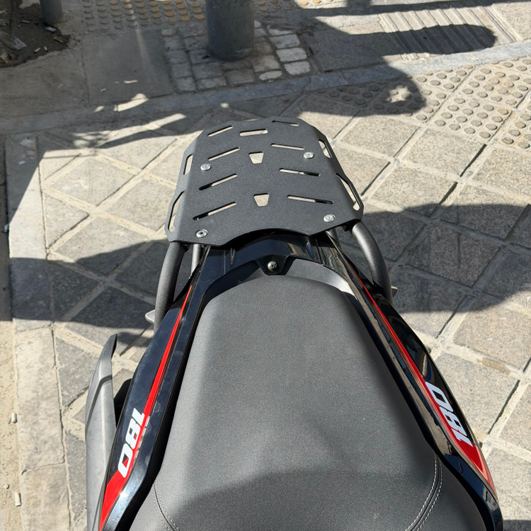 ترکبند / براکت نگهدارنده صندوق عقب YAMAHA Aerox اصل کد 201404