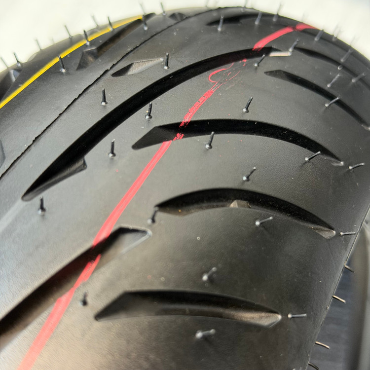 لاستیک میتاس 120/70/15 گل شلوغ تورینگ فورس / MITAS TOURING FORCE SC / ساخت اروپا کشور اسلوونی اصل / مناسب چرخ جلوJr300/ Xmax کد 200550