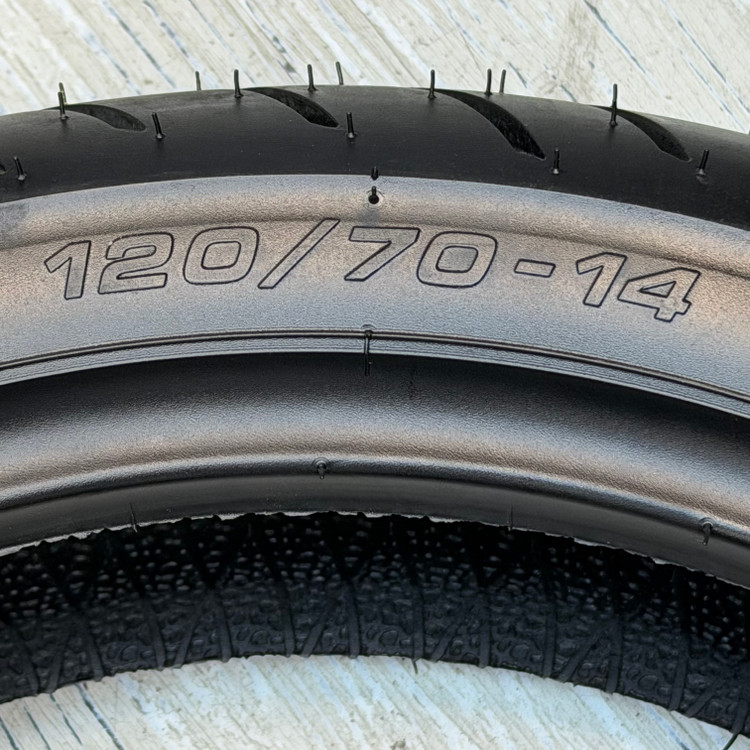 لاستیک میتاس 120/70/14 گل شلوغ تورینگ فورس / MITAS TOURING FORCE SC / ساخت اروپا کشور اسلوونی اصل / جلو Joymax -Aerox / کد 200744