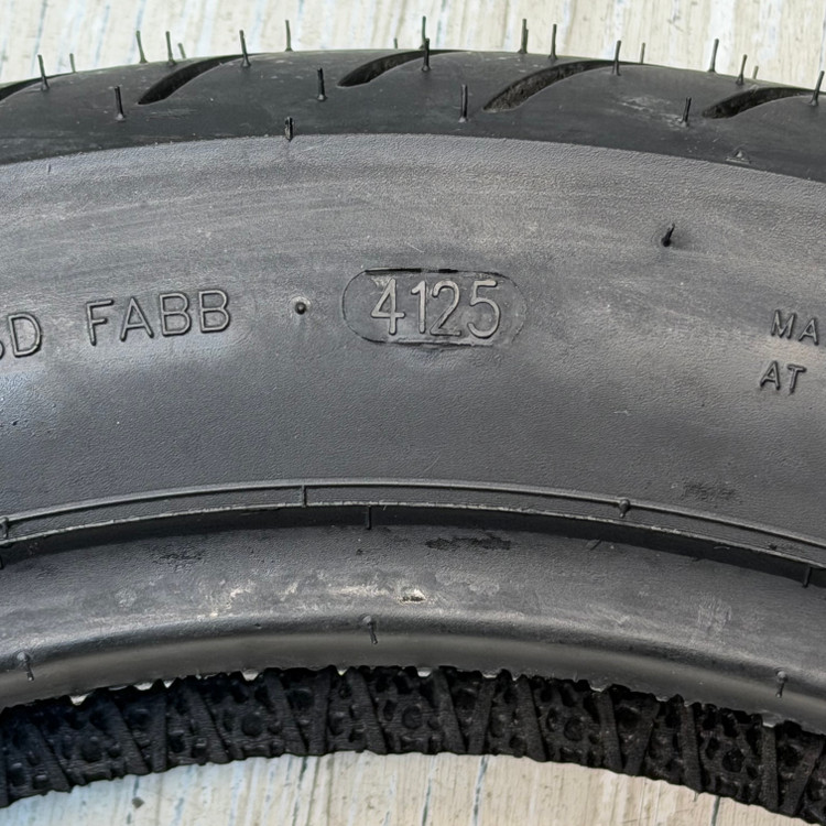لاستیک میتاس 100/90/14 گل شلوغ تورینگ فورس / MITAS TOURING FORCE SC / ساخت اروپا کشور اسلوونی اصل / جلو AEROX / جلو J200 / جلو JT200 عقب Click کد ۲۰۰۵۴۸