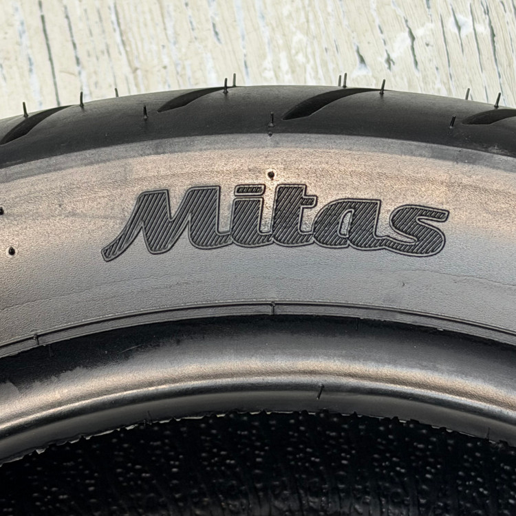لاستیک میتاس گل شلوغ تورینگ فورس اس سی 150/70/14 / MITAS TOURING FORCE SC / ساخت اروپا کشور اسلوونی اصل / مناسب چرخ عقب XMAX AEROX کد ۲۰۰۸۹۷