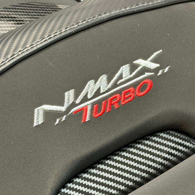زین اسپرت اسپیشیال مشکی کربن YAMAHA Nmax Turbo کد 201885