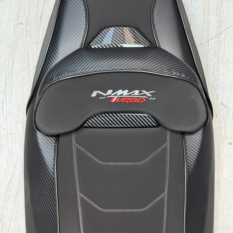 زین اسپرت اسپیشیال مشکی کربن YAMAHA Nmax Turbo کد 201885