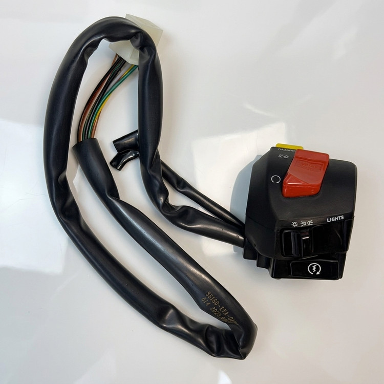 قلوه استارت سمت راست SYM Joymax 250 ساخت تایوان اصل کد 202102