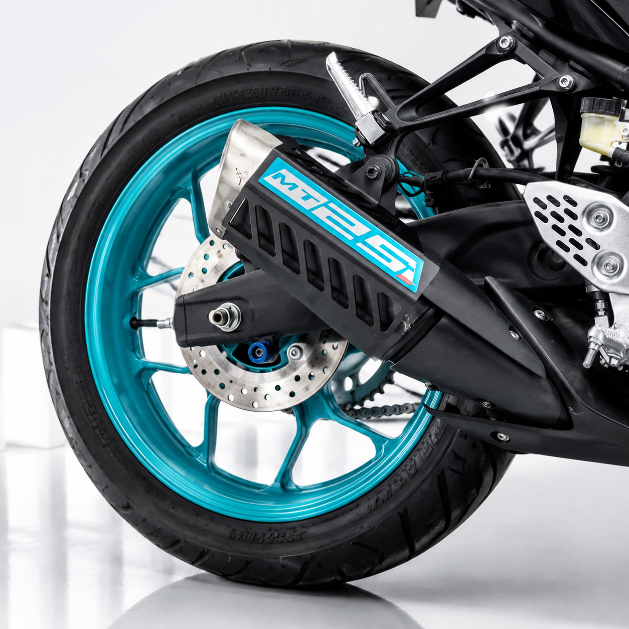 محافظ اگزوز YAMAHA MT25 Gray / کد کالا ۲۰۰۴۸۸