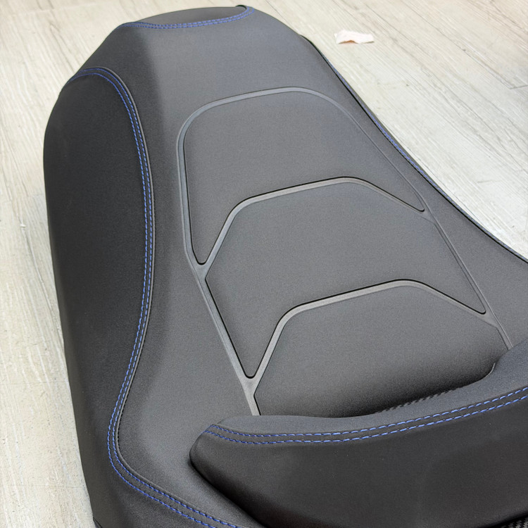 زین استیل اسپرت (اسپشیال) کامفورت YAMAHA Xmax New Face کد 000197