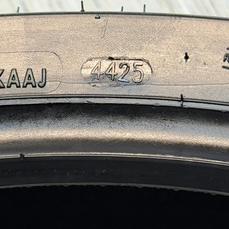 لاستیک میتاس 160/60/17 گل شلوغ تورینگ فورس / MITAS TOURING FORCE / ساخت اروپا کشور اسلوونی اصل / مناسب چرخ عقب کد 200748