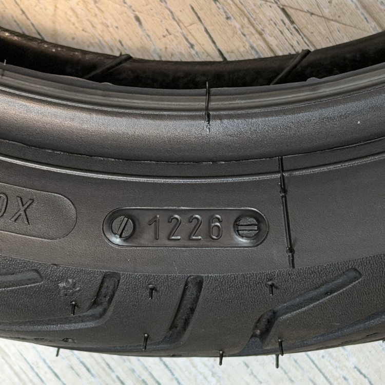 ست لاستیک میشلن عقب و جلو انمکس و هاسکی سیتی گریپ2/ 110/70/13 + 130/70/13 NMAX MICHELIN / ساخت اروپا کشور صربستان اصل