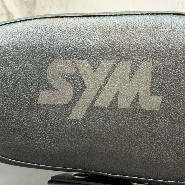 پشت زین / تکیه گاه ترکنشین SYM JT200 ثابت اصل کد کالا 201294