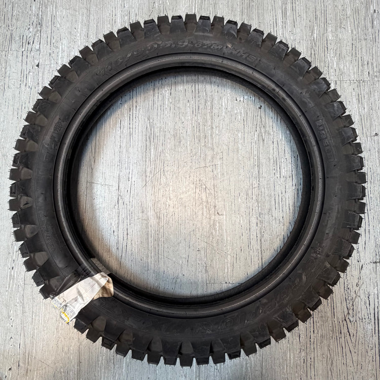 لاستیک پیرلی 110/90/19 / ساخت اندونزی اصل اسکورپیون اکسترا ایکس PIRELLI SCORPION MX EXTRA X کد ۲۰۱۲۵۸