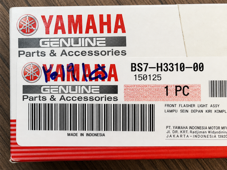 راهنما جلو سمت چپ YAMAHA R25 / R3 ساخت اندونزی اصل کد 201915