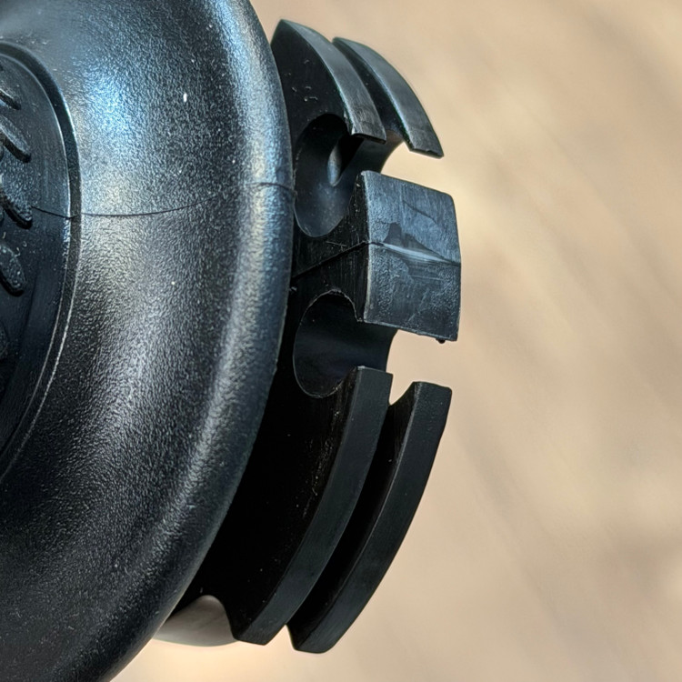 گریپ راست / لاستیک سر فرمان (گاز) YAMAHA MxKing ساخت اندونزی اصل کد 202185
