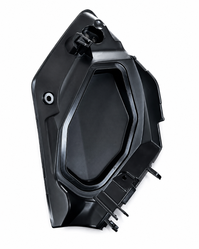 قاب پشت درب داشبورد سمت چپ YAMAHA XMAX NEW FACE ساخت اندونزی اصل کد 200252