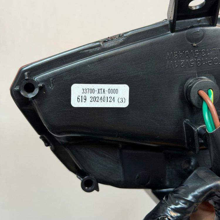 چراغ / خطر عقب SYM Joymax 250 ساخت تایوان اصل کد 202023