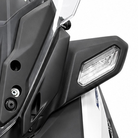 راهنما جلو سمت چپ YAMAHA Xmax فیس جدید ساخت اندونزی اصل کد 200245