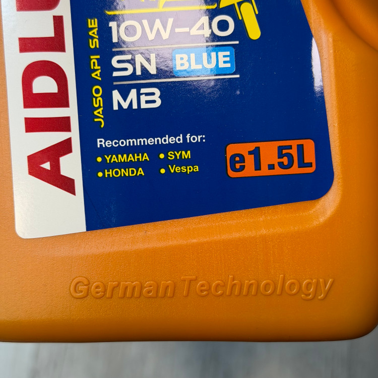 روغن موتور ایدلوب AIDLUBE 10W40 SN MB 1.5L مخصوص موتور اسکوتر JOYMAX XMAX فول سنتتیک تحت لیسانس ایدلوب آلمان اصل کد 202408