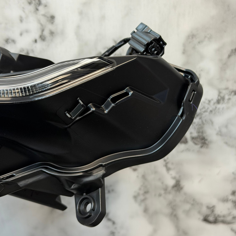 چراغ جلو سمت چپ YAMAHA R15 ساخت اندونزی اصل کد 201991