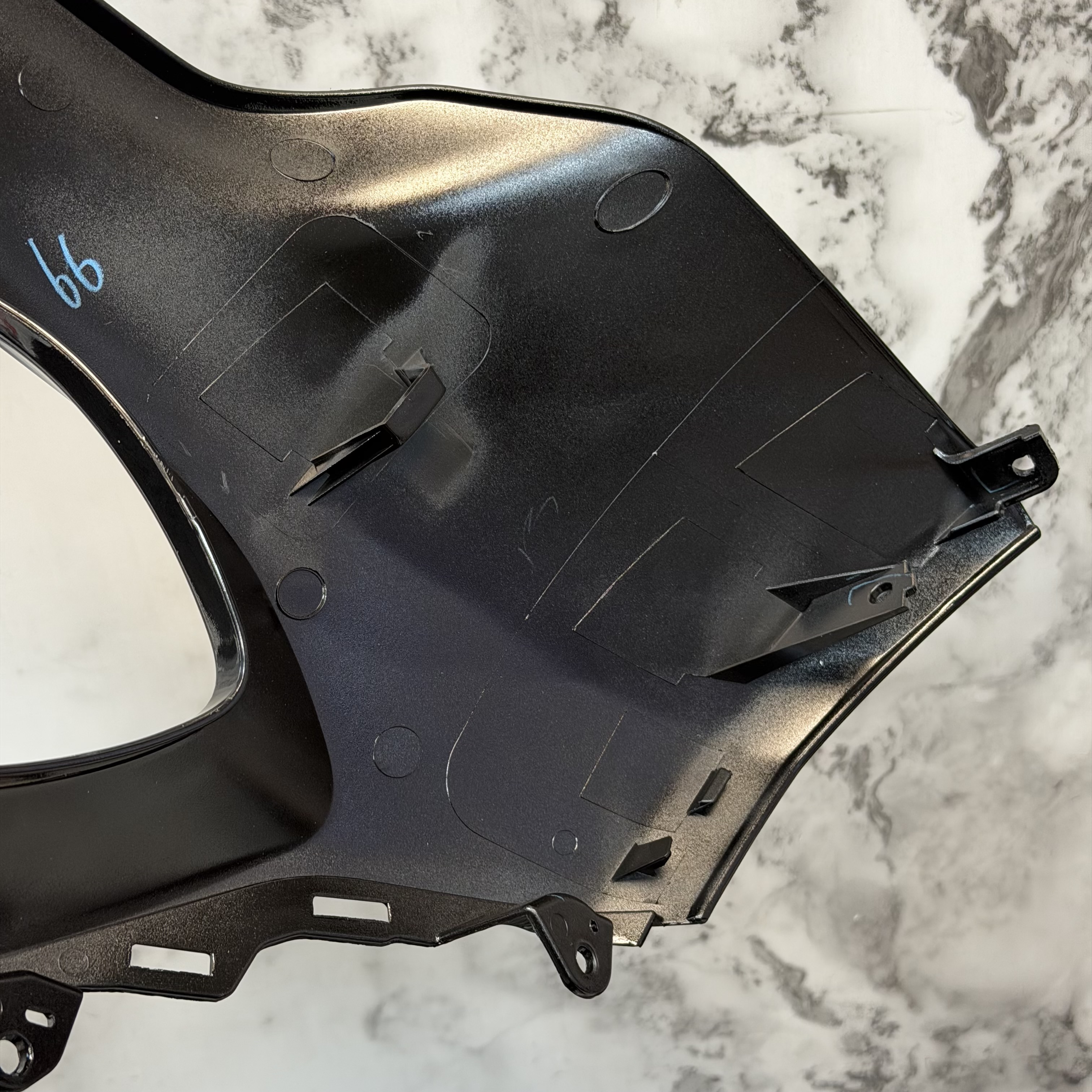 فلاپ اسپایلر YAMAHA R15 مشکی براق سمت راست ساخت اندونزی اصل کد 201988