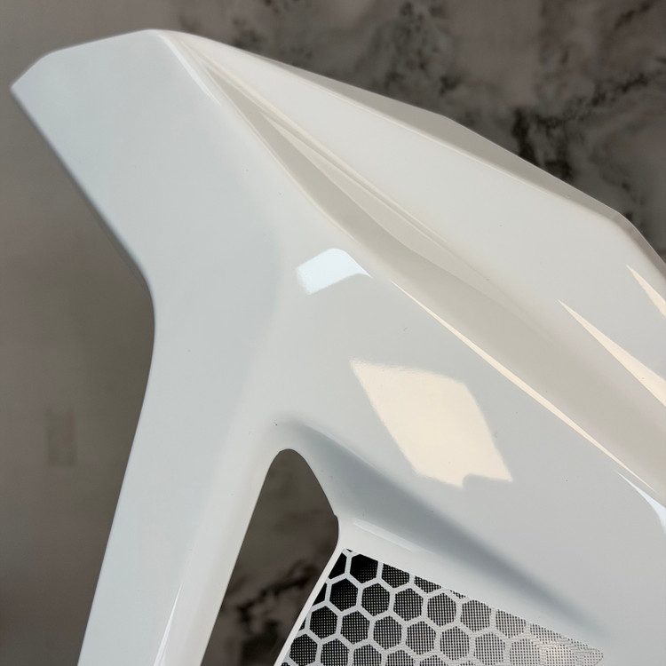 فلاپ بالی باک سفید سمت راست SYM NA250 / NA180 ساخت تایوان اصل کد 202359