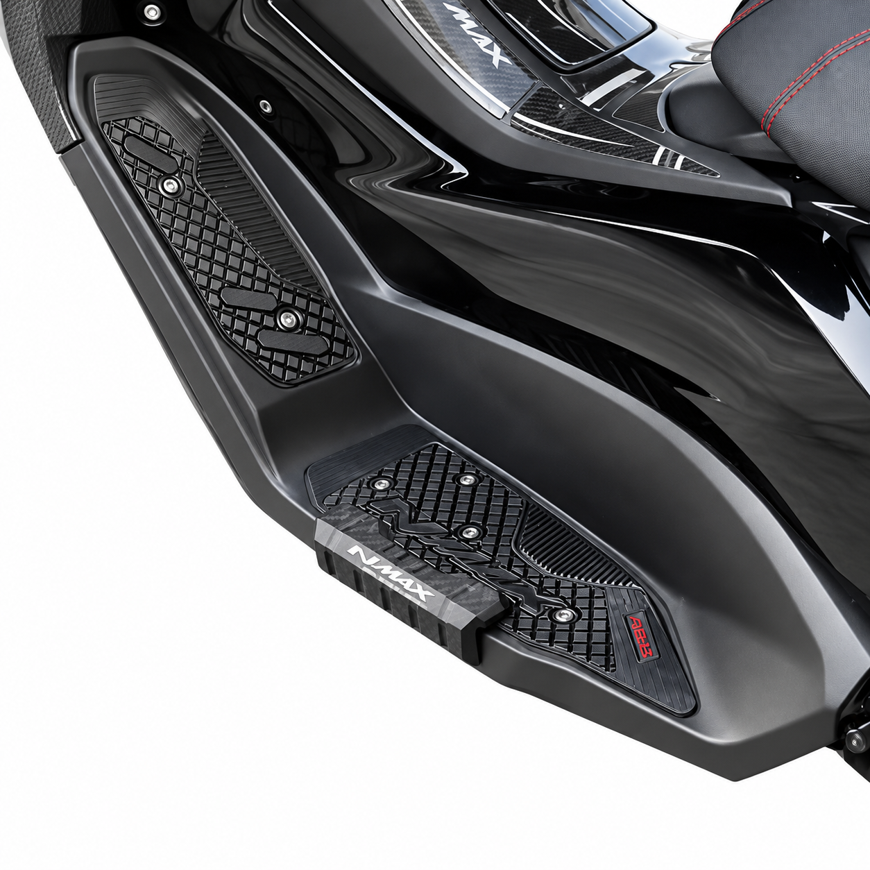 کف پایی اسپرت YAMAHA Nmax 155 اتاق وسط برند SWEER رنگ مشکی کد ۰۰۰۰۰۷
