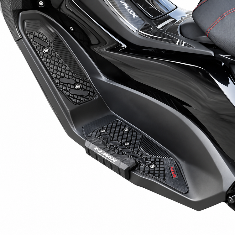 کف پایی اسپرت YAMAHA Nmax 155 اتاق وسط برند SWEER رنگ مشکی کد ۰۰۰۰۰۷