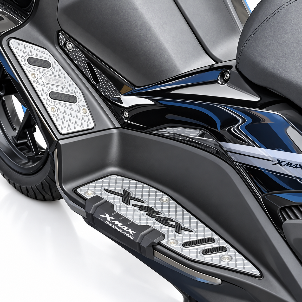 کف پایی اسپرت رنگ تیتانیوم YAMAHA Xmax اصل کد 201711