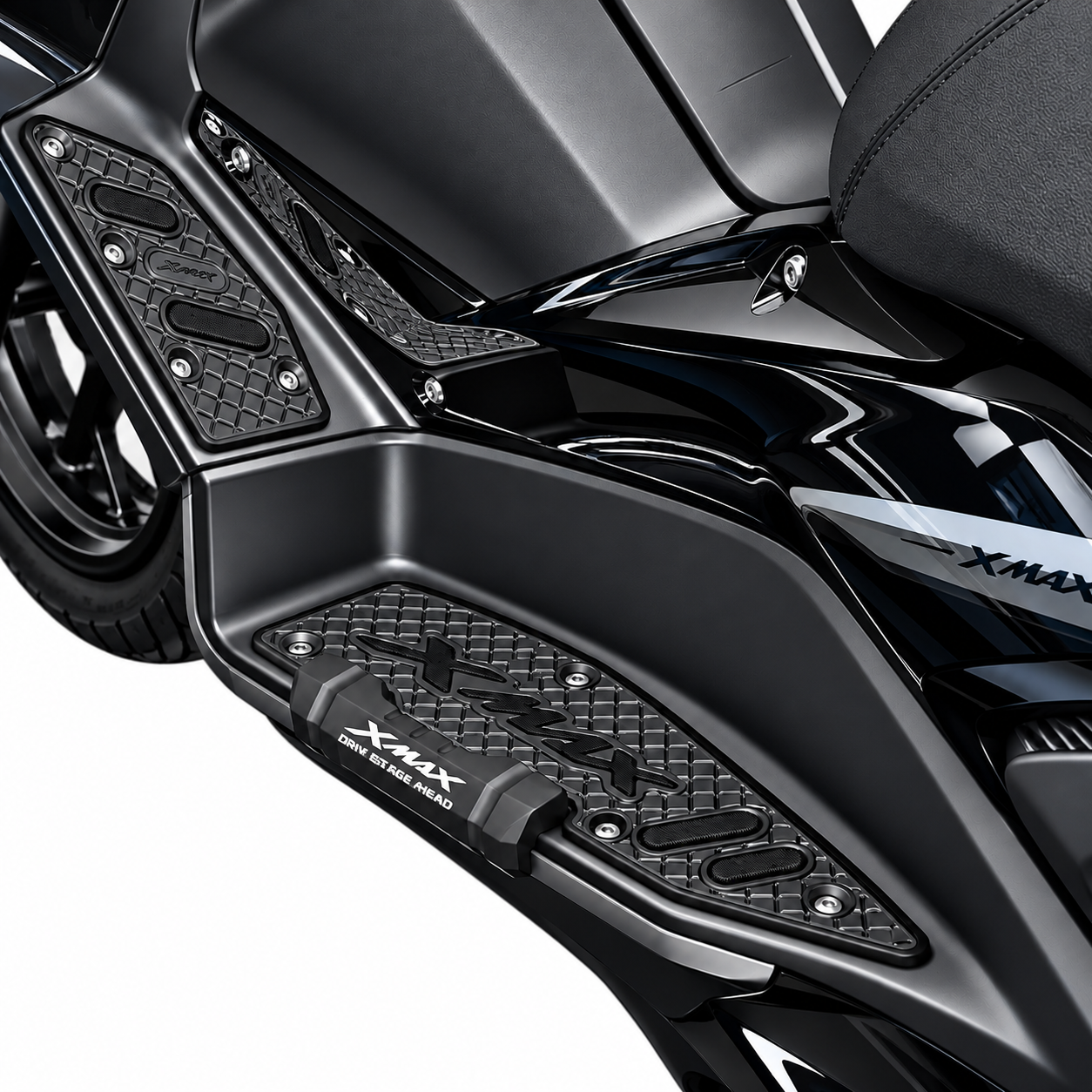 کف پایی اسپرت رنگ مشکی YAMAHA  Xmax ساخت تایلند اصل کد ۰۰۰۱۴۴