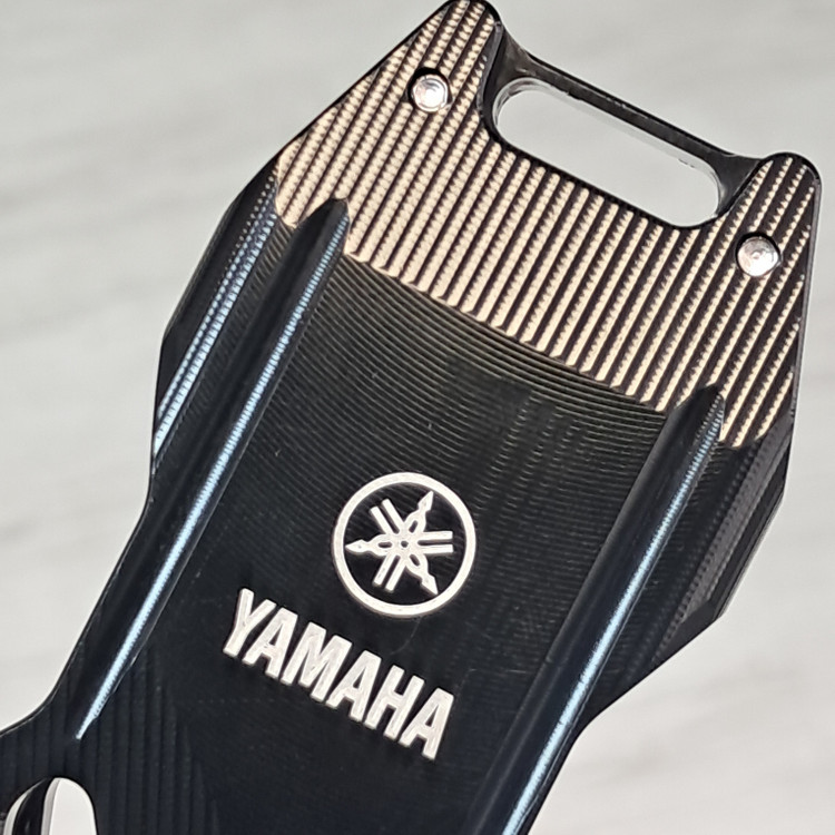 کاور ریموت فلزی مناسب YAMAHA Nmax اتاق وسط